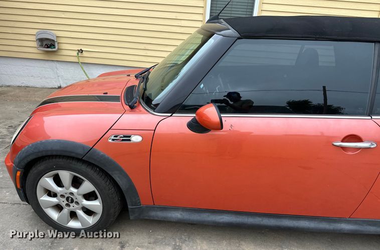 image for item OI9214 2007 Mini Cooper S convertible