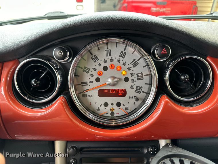 image for item OI9214 2007 Mini Cooper S convertible