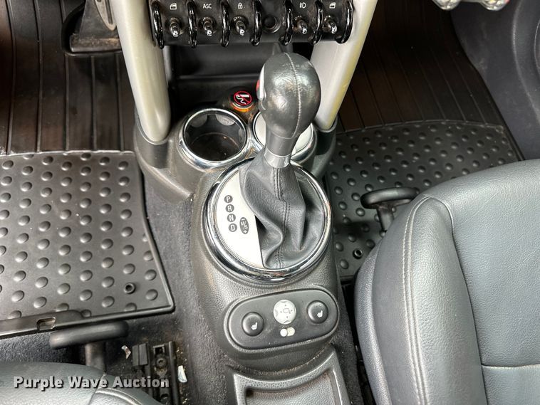 image for item OI9214 2007 Mini Cooper S convertible