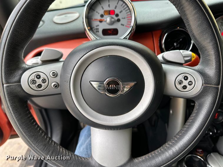 image for item OI9214 2007 Mini Cooper S convertible