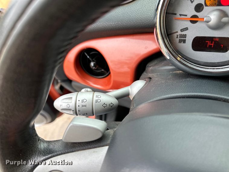 image for item OI9214 2007 Mini Cooper S convertible