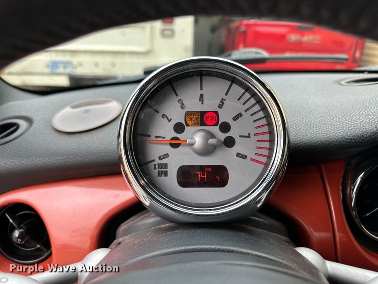 image for item OI9214 2007 Mini Cooper S convertible