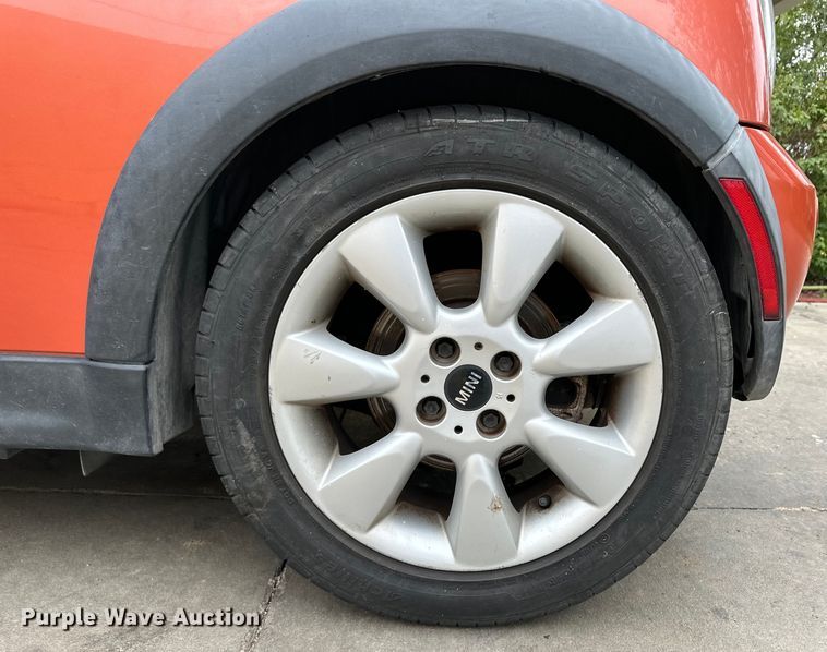 image for item OI9214 2007 Mini Cooper S convertible