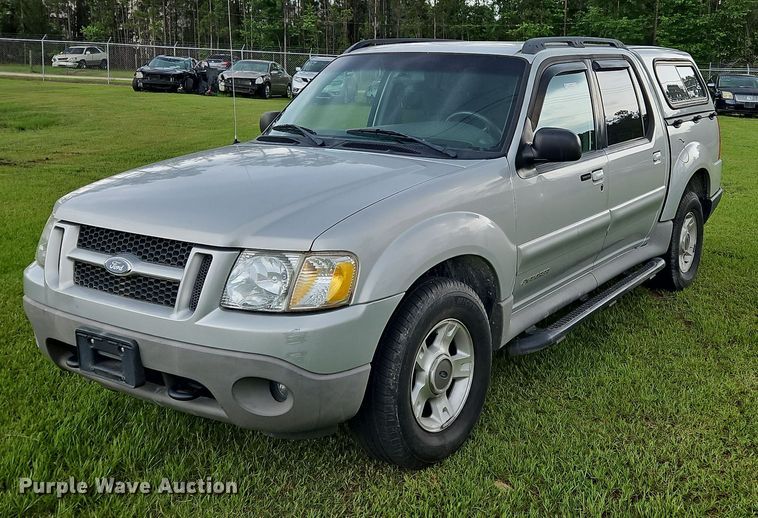 image for item OK9886 2002 Ford Explorer Sport Trac pickup truck