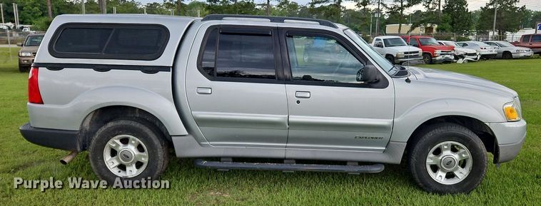 image for item OK9886 2002 Ford Explorer Sport Trac pickup truck