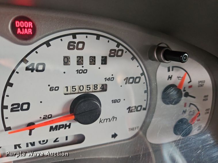 image for item OK9886 2002 Ford Explorer Sport Trac pickup truck