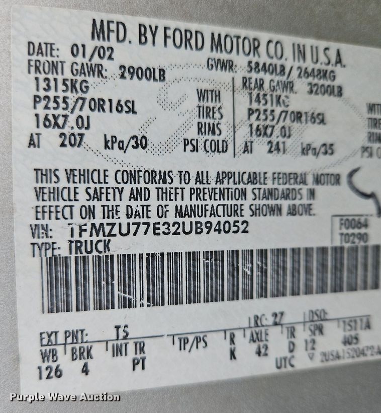 image for item OK9886 2002 Ford Explorer Sport Trac pickup truck