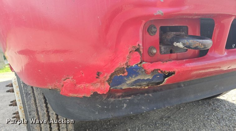 image for item OK9895 2001 Ford F550 Super Duty XL flatbed truck