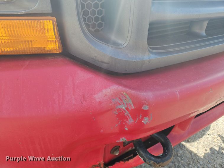 image for item OK9895 2001 Ford F550 Super Duty XL flatbed truck