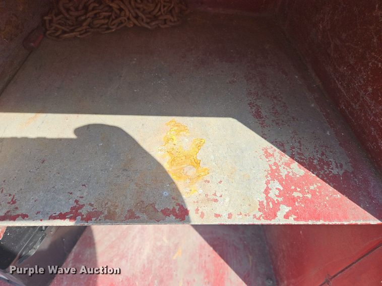 image for item OK9895 2001 Ford F550 Super Duty XL flatbed truck