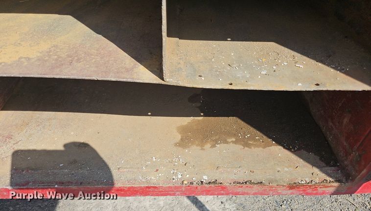 image for item OK9895 2001 Ford F550 Super Duty XL flatbed truck