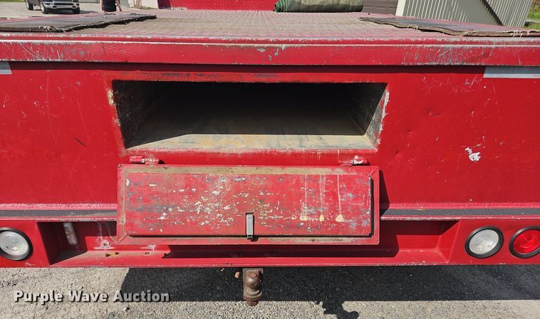 image for item OK9895 2001 Ford F550 Super Duty XL flatbed truck