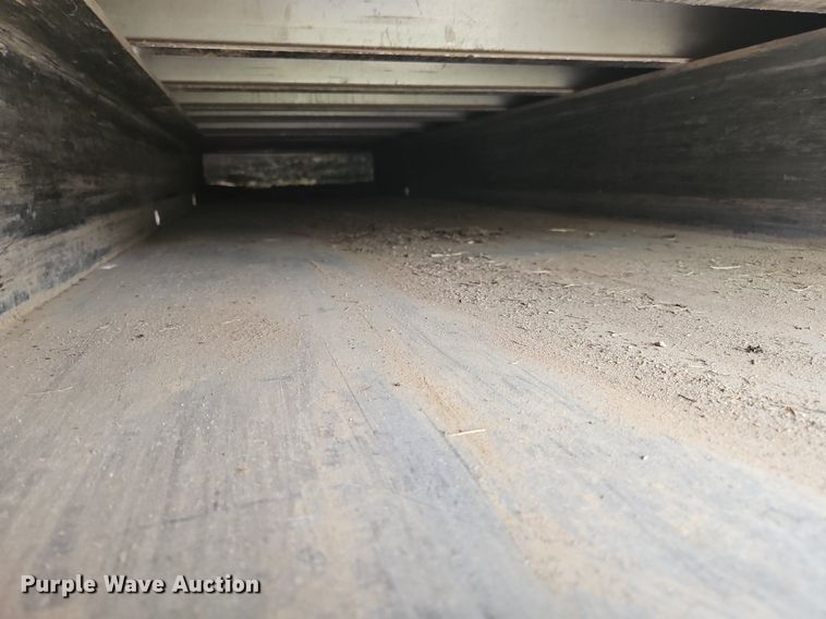 image for item OK9895 2001 Ford F550 Super Duty XL flatbed truck