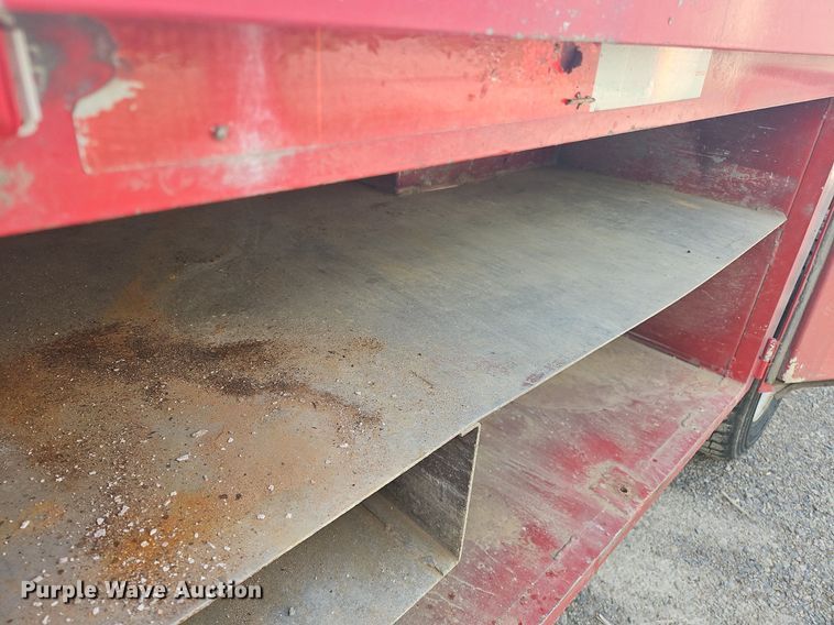 image for item OK9895 2001 Ford F550 Super Duty XL flatbed truck