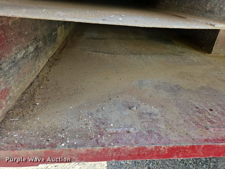 image for item OK9895 2001 Ford F550 Super Duty XL flatbed truck