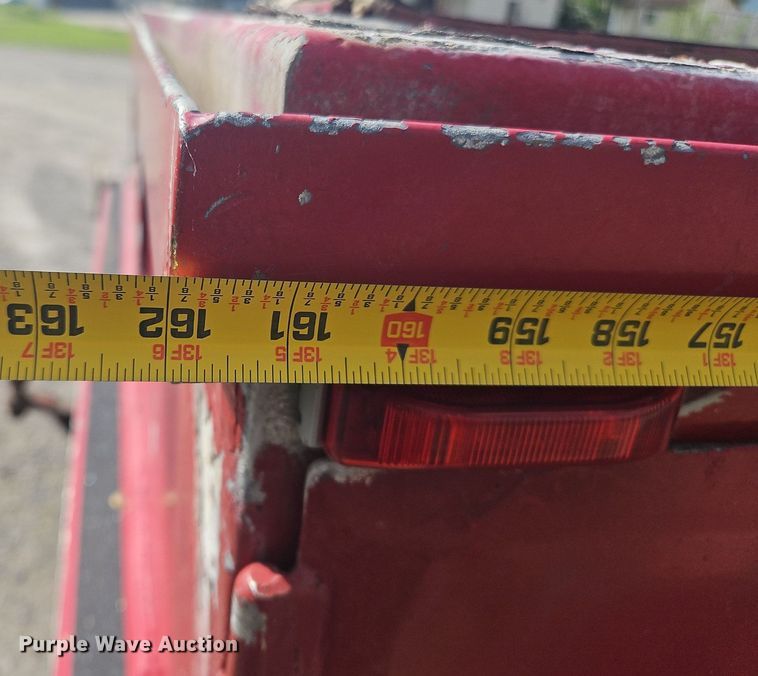 image for item OK9895 2001 Ford F550 Super Duty XL flatbed truck