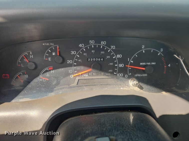 image for item OK9895 2001 Ford F550 Super Duty XL flatbed truck