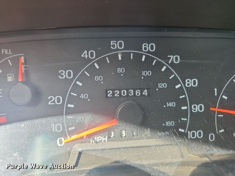 image for item OK9895 2001 Ford F550 Super Duty XL flatbed truck