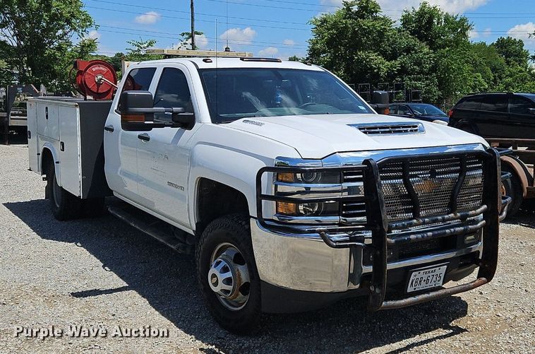 image for item OK9936 2017 Chevrolet  Silverado 3500HD Crew Cab utility bed pickup truck