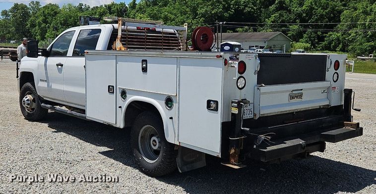 image for item OK9936 2017 Chevrolet  Silverado 3500HD Crew Cab utility bed pickup truck