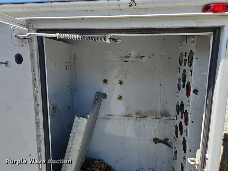 image for item OK9936 2017 Chevrolet  Silverado 3500HD Crew Cab utility bed pickup truck