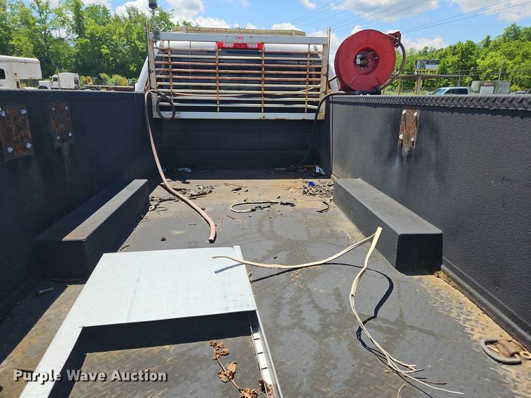 image for item OK9936 2017 Chevrolet  Silverado 3500HD Crew Cab utility bed pickup truck