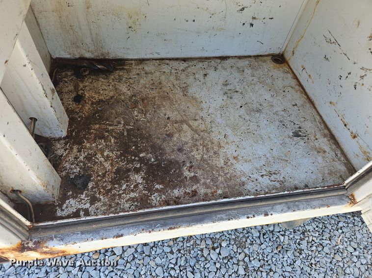 image for item OK9936 2017 Chevrolet  Silverado 3500HD Crew Cab utility bed pickup truck