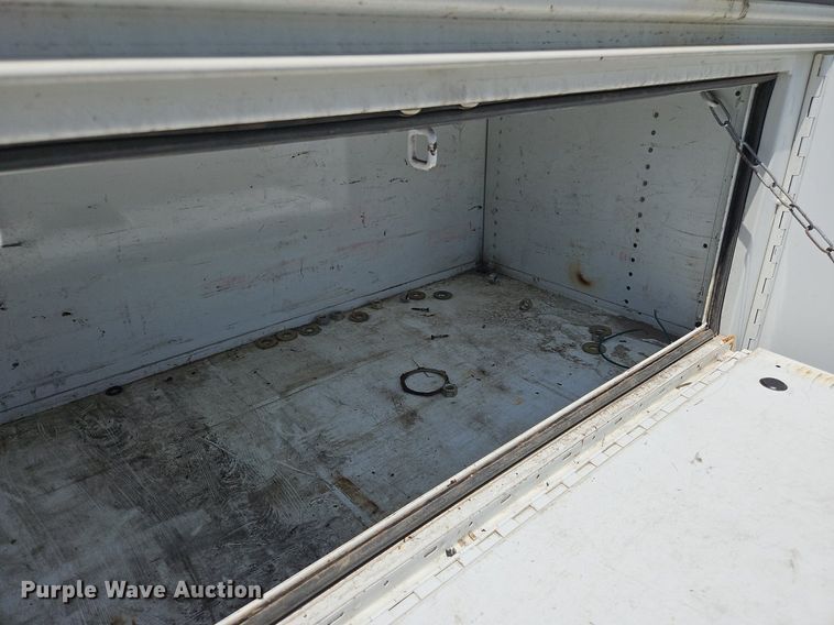 image for item OK9936 2017 Chevrolet  Silverado 3500HD Crew Cab utility bed pickup truck