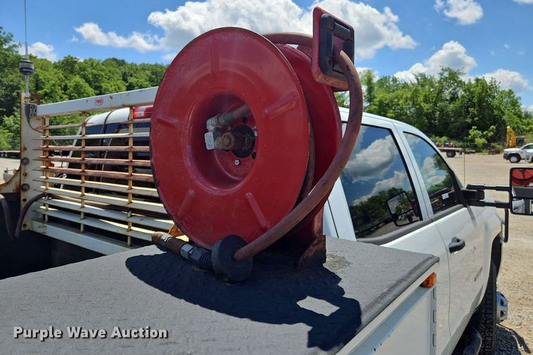 image for item OK9936 2017 Chevrolet  Silverado 3500HD Crew Cab utility bed pickup truck