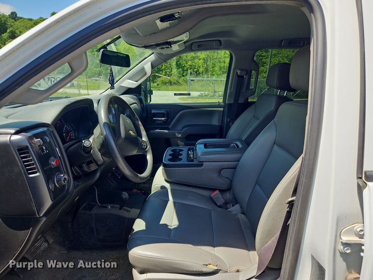 image for item OK9936 2017 Chevrolet  Silverado 3500HD Crew Cab utility bed pickup truck