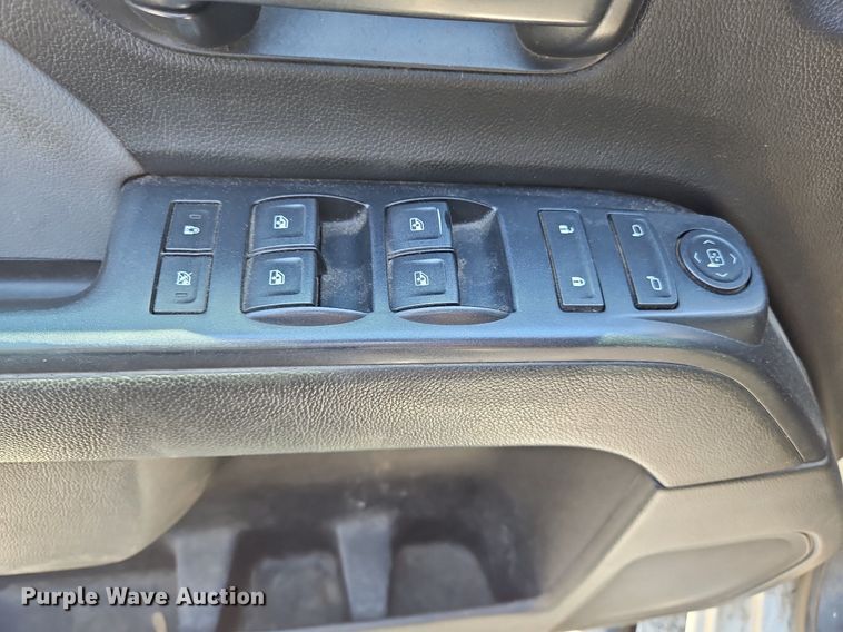 image for item OK9936 2017 Chevrolet  Silverado 3500HD Crew Cab utility bed pickup truck