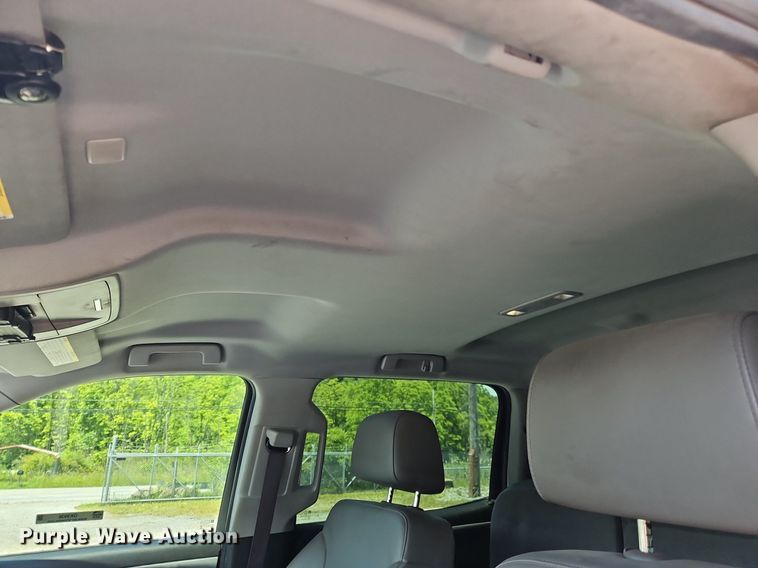 image for item OK9936 2017 Chevrolet  Silverado 3500HD Crew Cab utility bed pickup truck