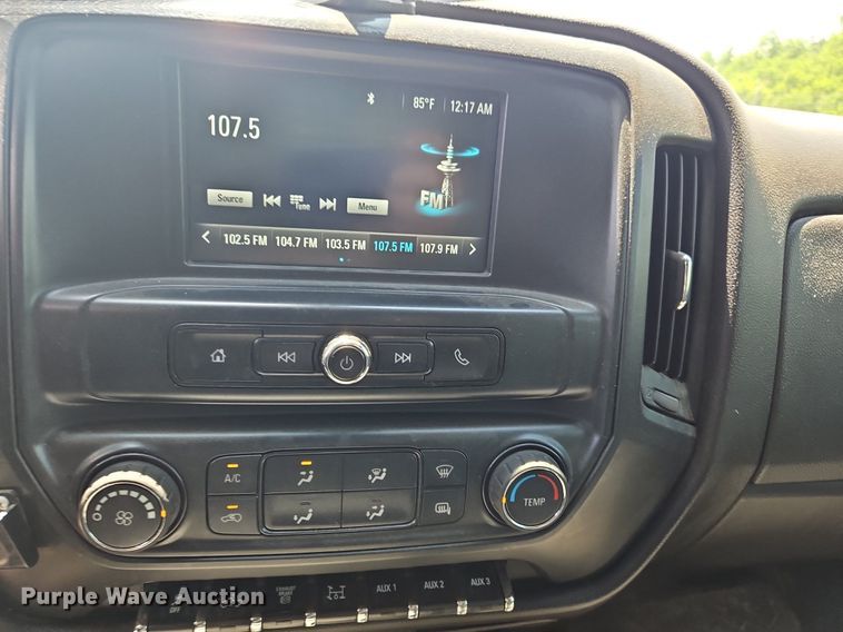 image for item OK9936 2017 Chevrolet  Silverado 3500HD Crew Cab utility bed pickup truck