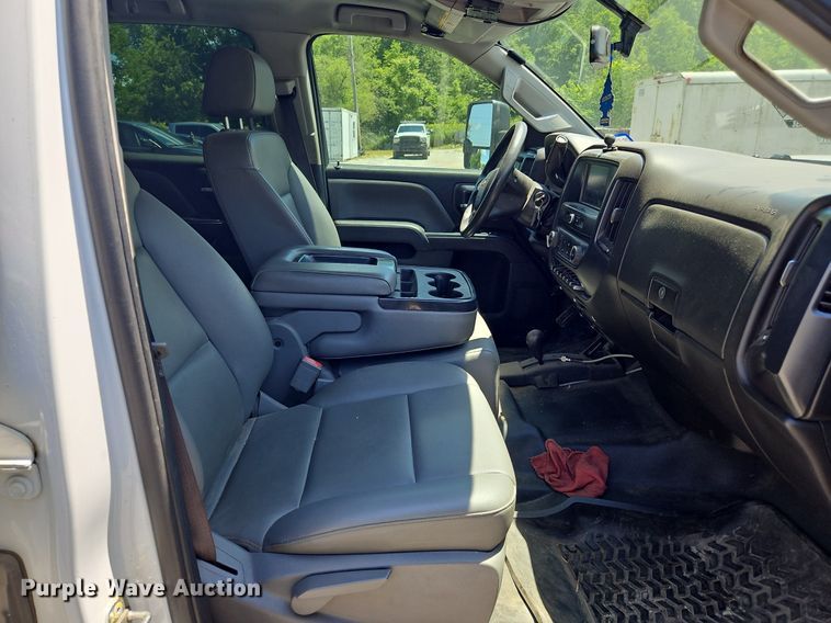 image for item OK9936 2017 Chevrolet  Silverado 3500HD Crew Cab utility bed pickup truck