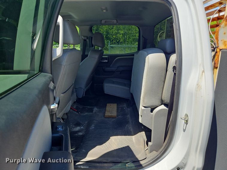 image for item OK9936 2017 Chevrolet  Silverado 3500HD Crew Cab utility bed pickup truck