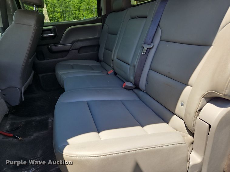 image for item OK9936 2017 Chevrolet  Silverado 3500HD Crew Cab utility bed pickup truck