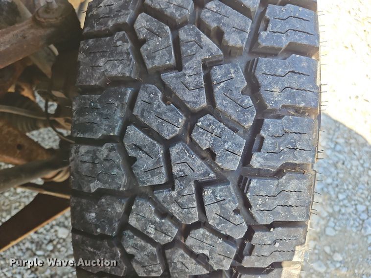 image for item OK9936 2017 Chevrolet  Silverado 3500HD Crew Cab utility bed pickup truck