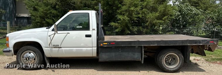 image for item OL9588 1994 Chevrolet C3500 flatbed pickup truck