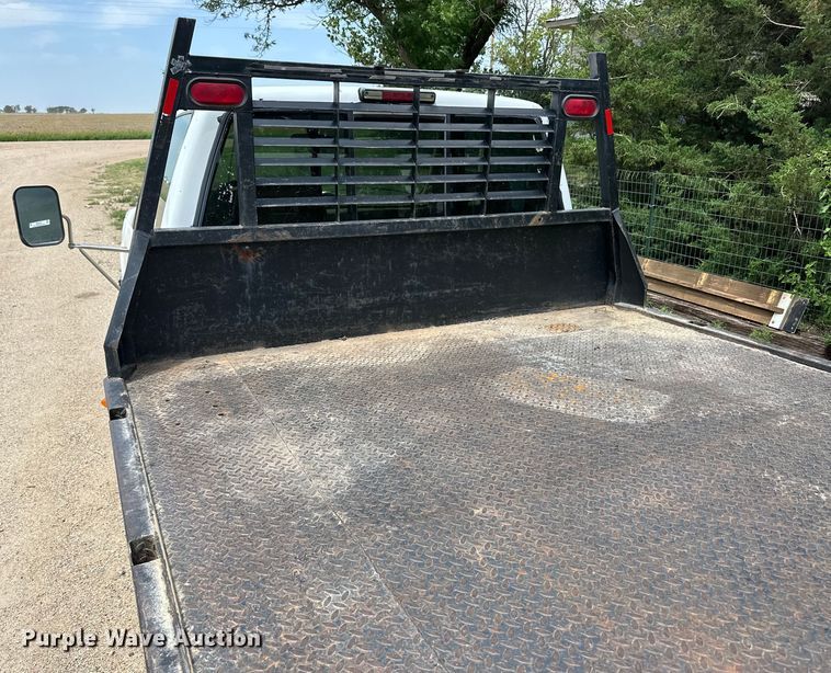 image for item OL9588 1994 Chevrolet C3500 flatbed pickup truck