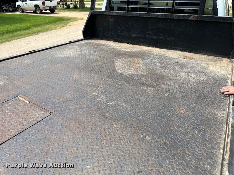 image for item OL9588 1994 Chevrolet C3500 flatbed pickup truck