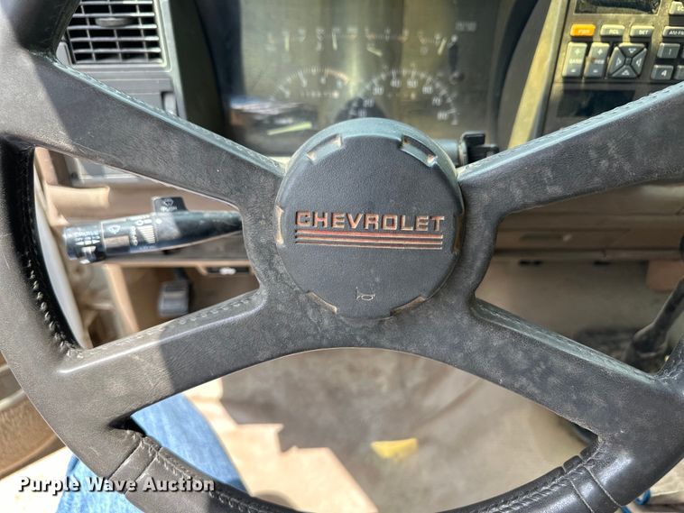 image for item OL9588 1994 Chevrolet C3500 flatbed pickup truck