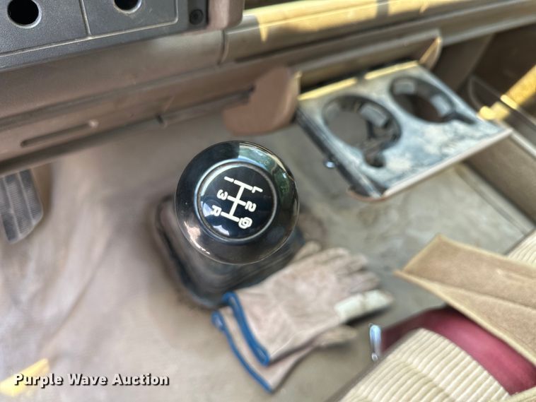 image for item OL9588 1994 Chevrolet C3500 flatbed pickup truck