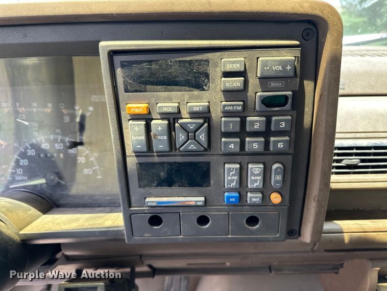 image for item OL9588 1994 Chevrolet C3500 flatbed pickup truck