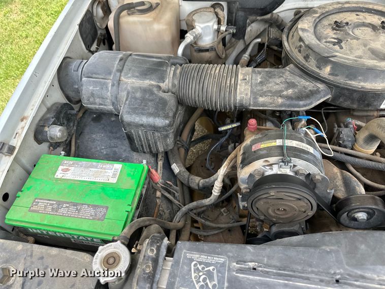 image for item OL9588 1994 Chevrolet C3500 flatbed pickup truck