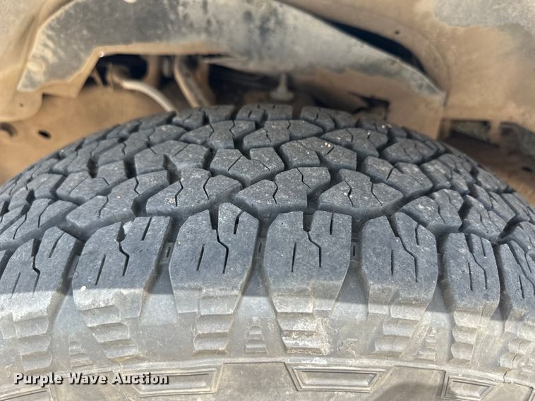 image for item OL9588 1994 Chevrolet C3500 flatbed pickup truck