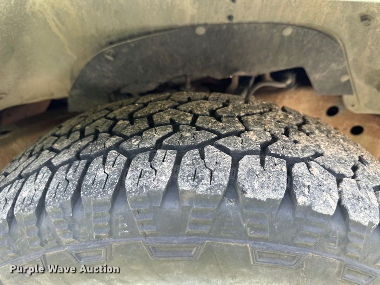 image for item OL9588 1994 Chevrolet C3500 flatbed pickup truck