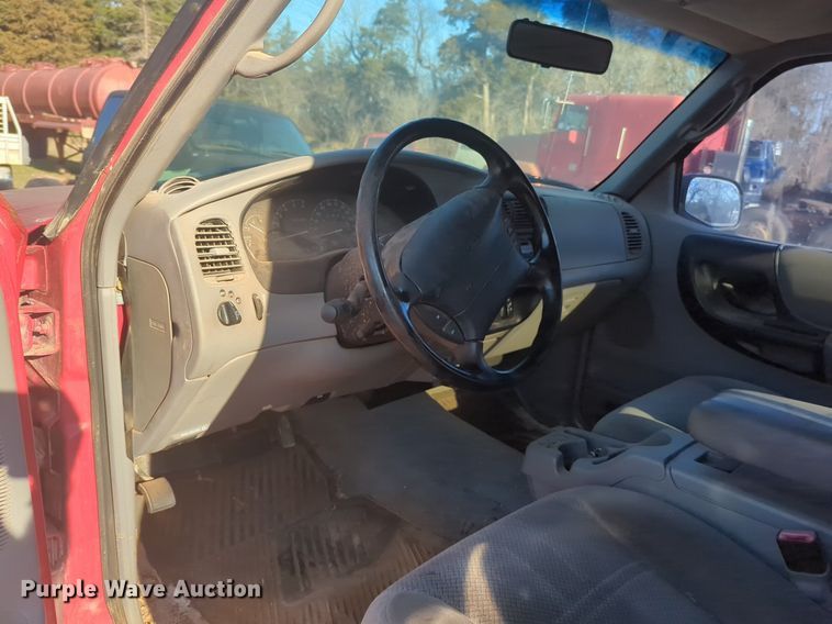 image for item ZA0405 1998 Ford Ranger XLT SuperCab pickup truck