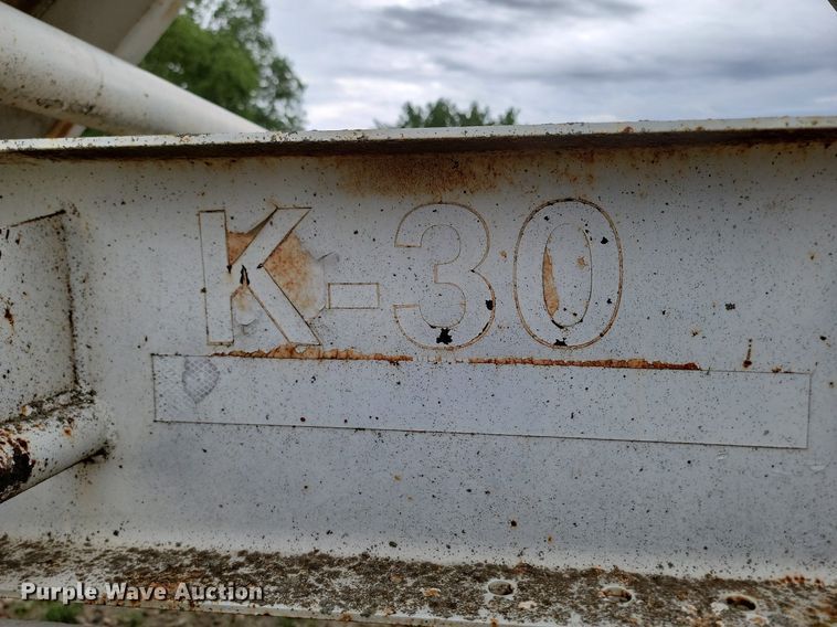 image for item DB8096 1981 Fruehauf pneumatic dry bulk trailer