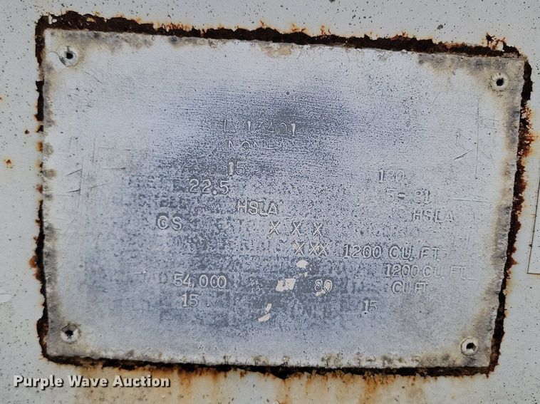 image for item DB8096 1981 Fruehauf pneumatic dry bulk trailer