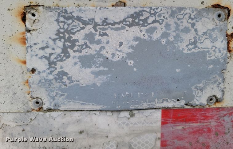 image for item DB8096 1981 Fruehauf pneumatic dry bulk trailer